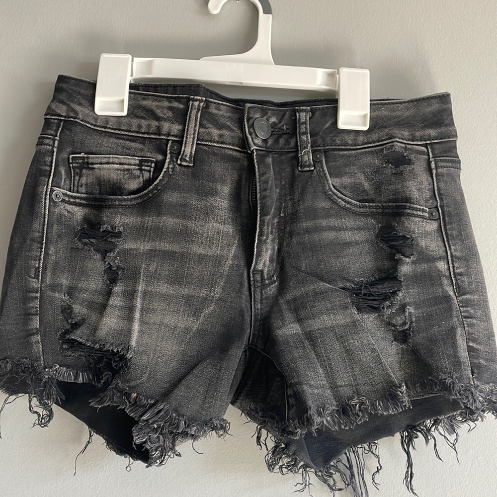 American eagle distressed shorts